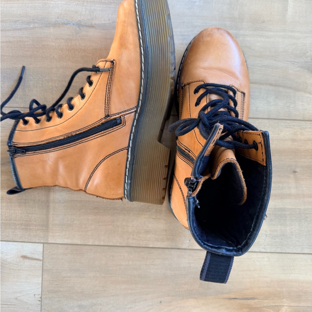 Roolee Women’s Brown Lace-Up Boots - Picture 2 of 5